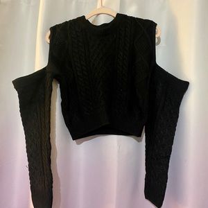 NWOT Sz SM/MD Black ColdShoulder Cropped Sweater